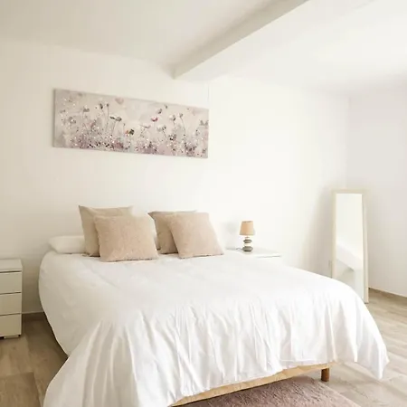 Holiday home Spacious And Bright House Next To The