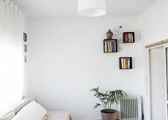 Spacious And Bright House Next To The Holiday home *
